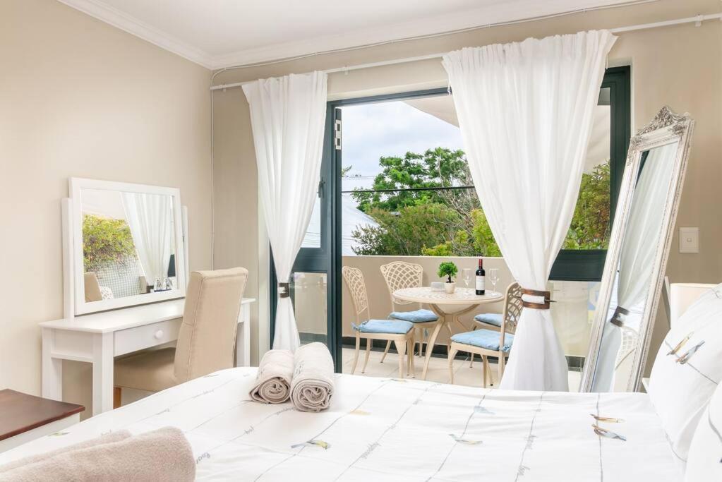 Lagoon Terrance At 9! Knysna Exterior photo